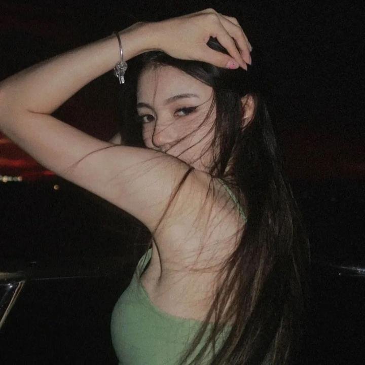 跪毯旁的眼泪